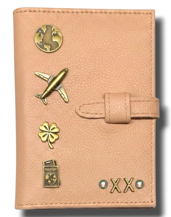 COMBO BIRTHDAY ESCAPE - Travel Mate + 6 PINS + 2 LETRAS - Marbella