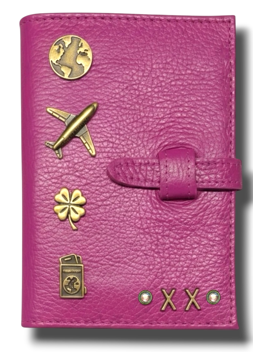 COMBO BIRTHDAY ESCAPE - Travel Mate + 6 PINS + 2 LETRAS