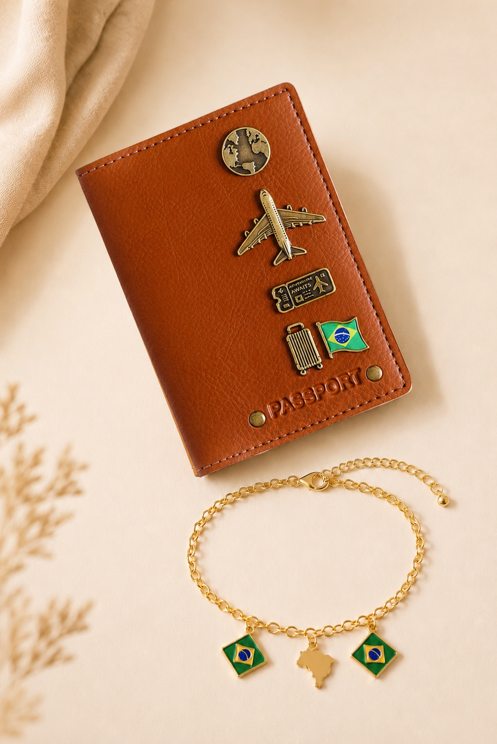 Combo Novas Histórias | Collab Anexo + Simbora | Case europa + 5 PINS + Pulseira