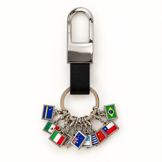 Bag Charm Mundo Afora | chaveiro colecionável com 10 bandeiras - Preto